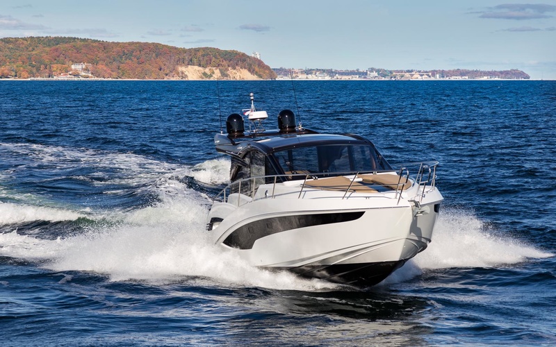Galeon 425 HTS