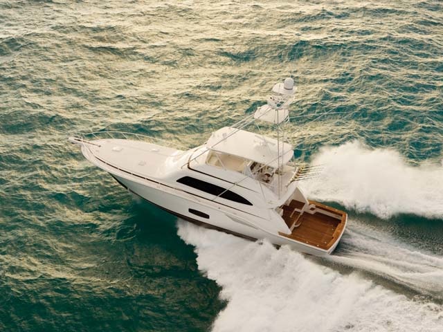Bertram 700