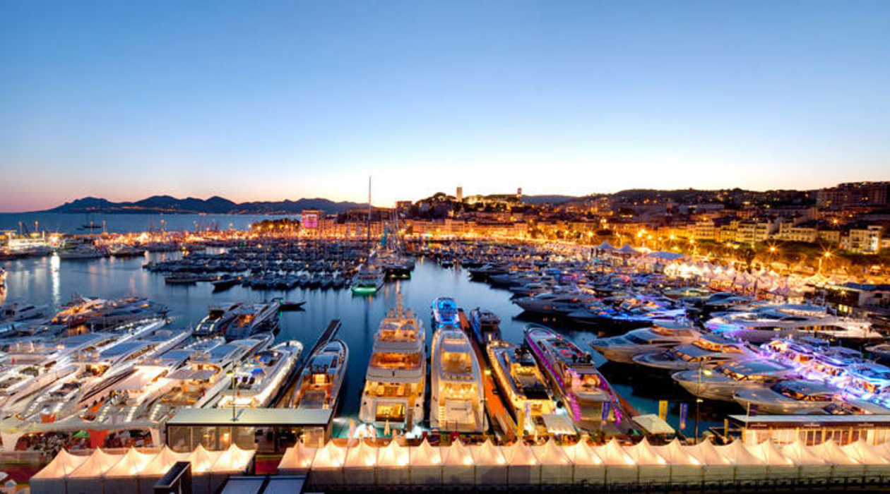 Cannes Boat Ball