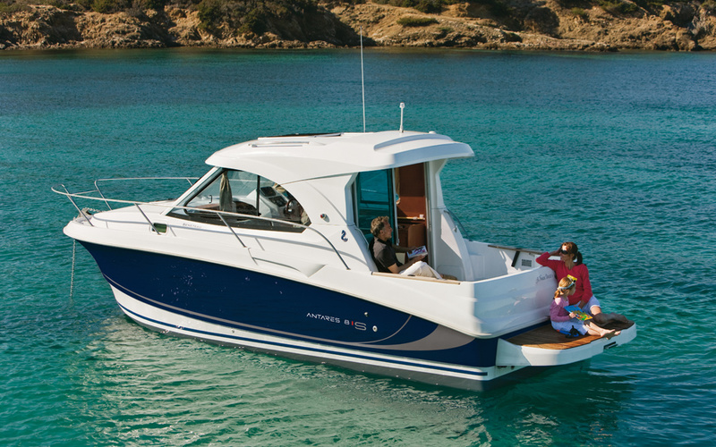 Beneteau Antares 8