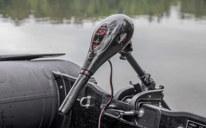 Raptor 470 X-Treme Carbon Black