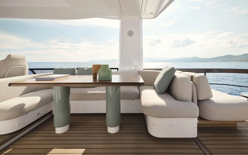 Azimut 62