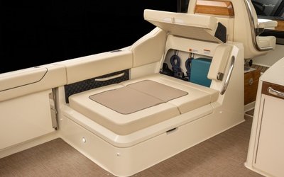Chris-Craft Calypso 32
