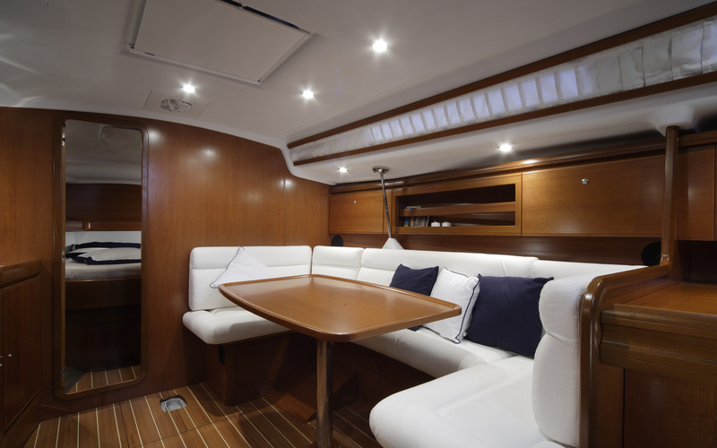 Grand Soleil 37