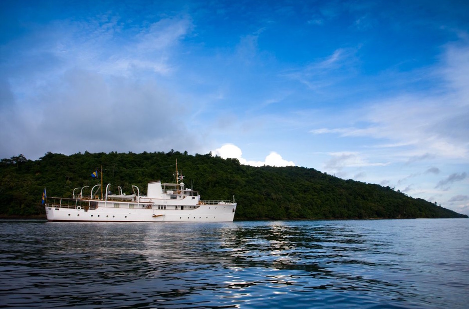 Astoria Marine Calisto