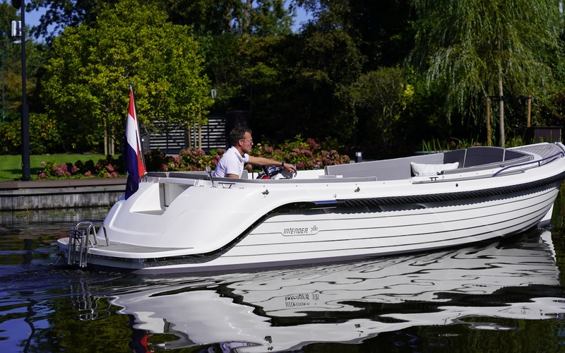 Interboat Intender 780