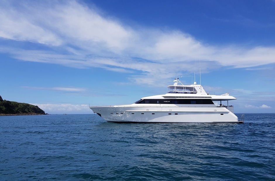 Alloy Yachts Templar