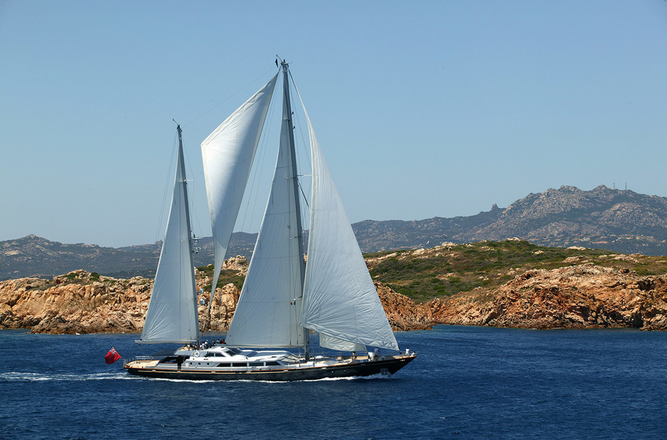Perini Navi Paz