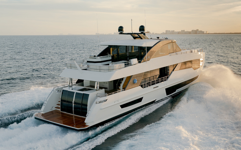 Ocean Alexander 90R Enclosed Bridge