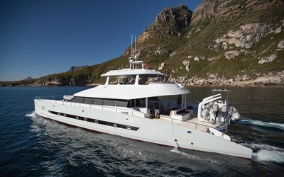 Two Oceans 800E Power Catamaran