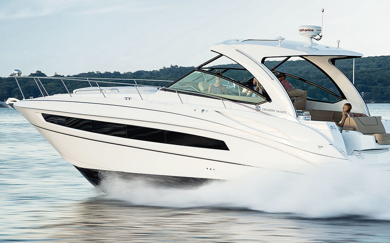 Cruisers Yachts 38 Express