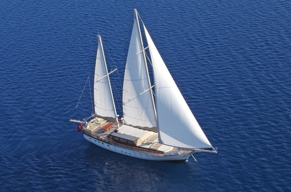 Yener Yachts Schatz