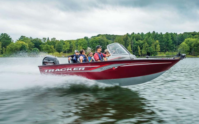 Tracker Targa V-18 Combo