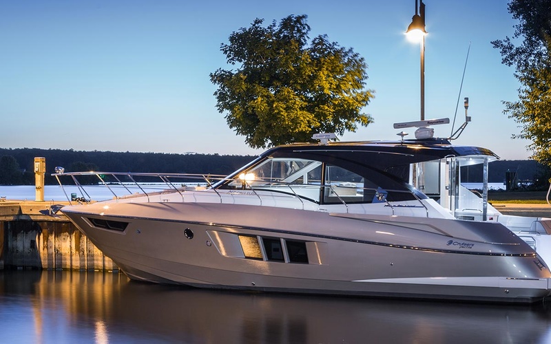 Cruisers Yachts 45 Cantius