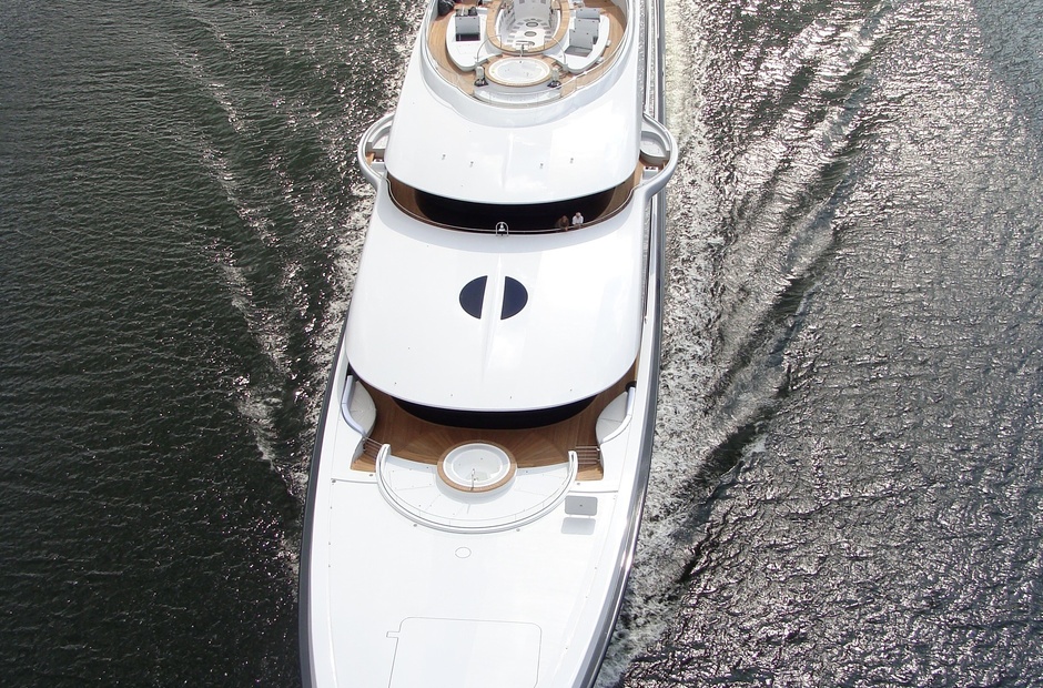 Lurssen Phoenix 2
