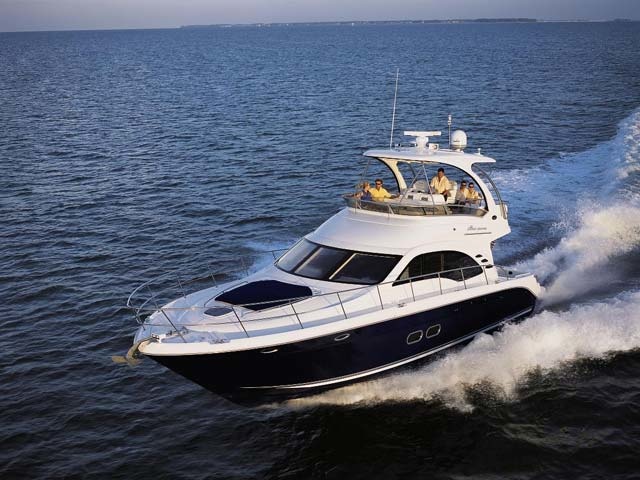 Sea Ray 520 Sedan Bridge