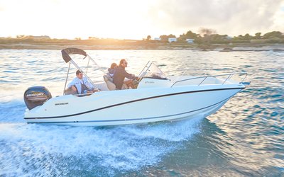 Quicksilver Activ 675 Open