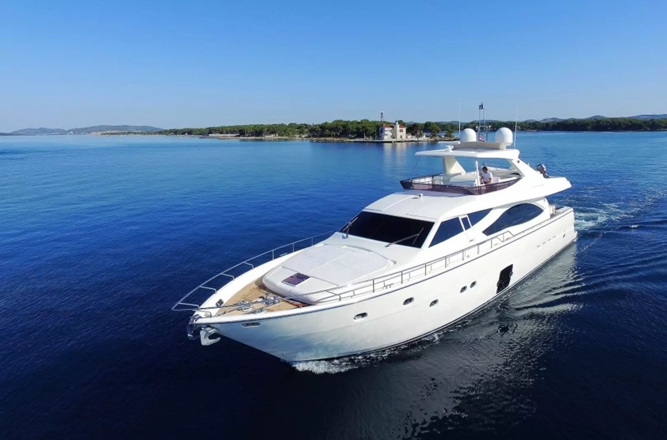 Ferretti Astarte