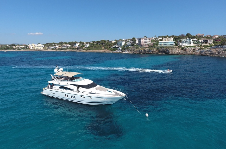 Fairline Nirvana
