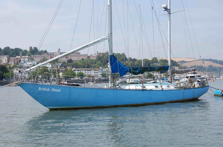 Crazy sailors. Those who set out on a voyage without proper experience