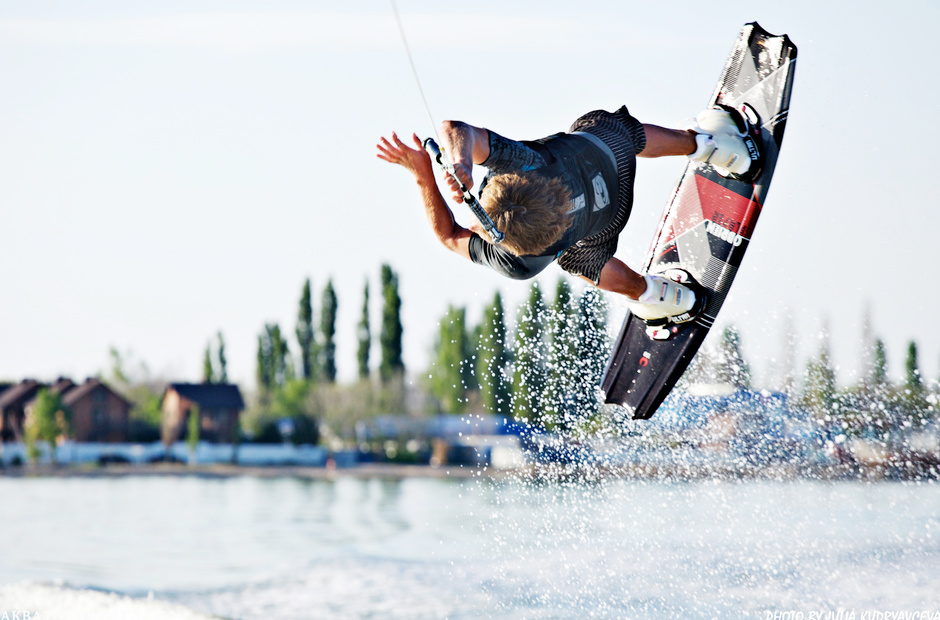 How to prepare a boat for water sports if you do not have a sports towboat.