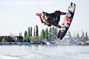 Как подготовить лодку для водных видов спорта, если у вас не спортивный буксировщик