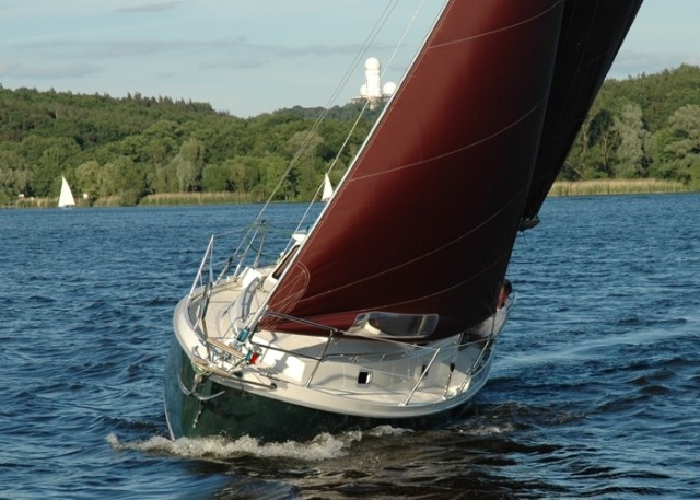 Haber 800 gaff sloop