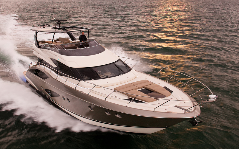 Marquis 630 Sport Yacht