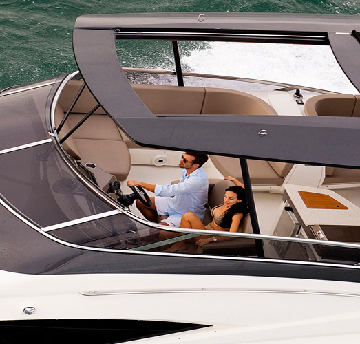 Marquis 630 Sport Yacht