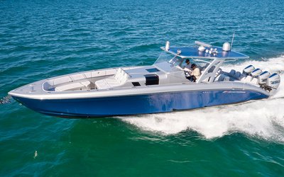 Midnight Express 43' Solstice