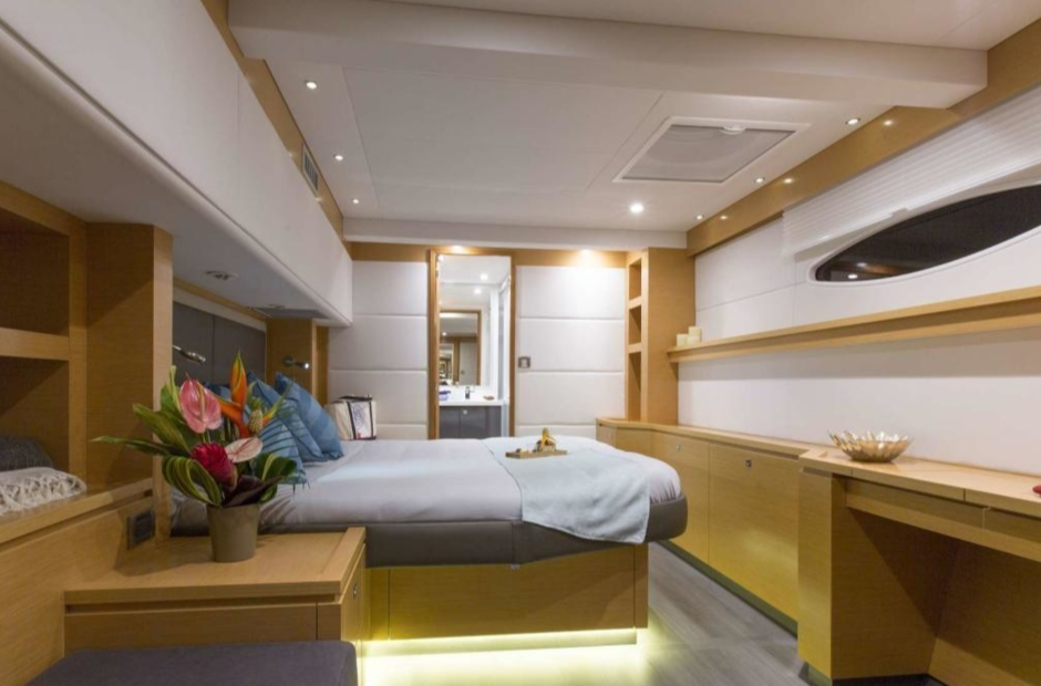 Fountaine Pajot Nenne