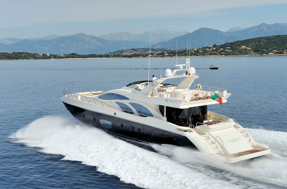 Azimut Crystal