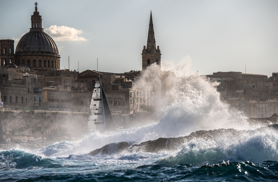 Stellar Racing Team crosses the finish line of Rolex Middle Sea Race 2017.