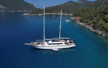 Custom Queen of Makri