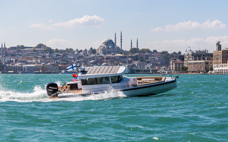 Axopar 28 Cabin