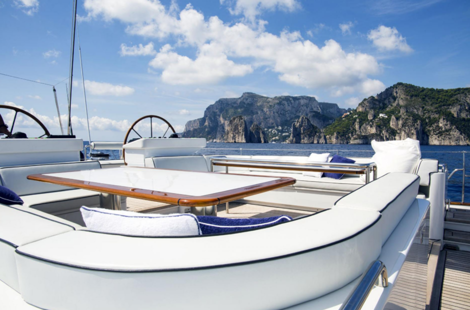 Alloy Yachts Imagine B
