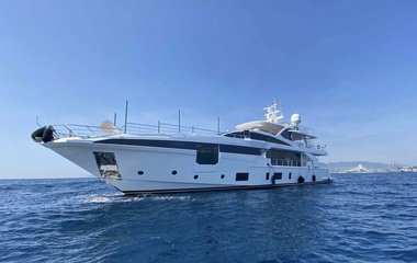 Azimut Pura Vida of Liverpool