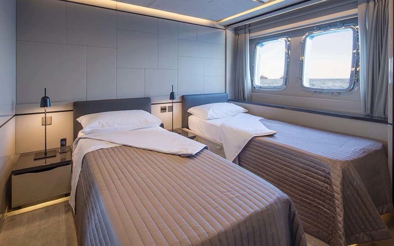 Novurania Catamaran 24