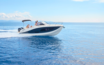 Quicksilver Activ 875 Sundeck