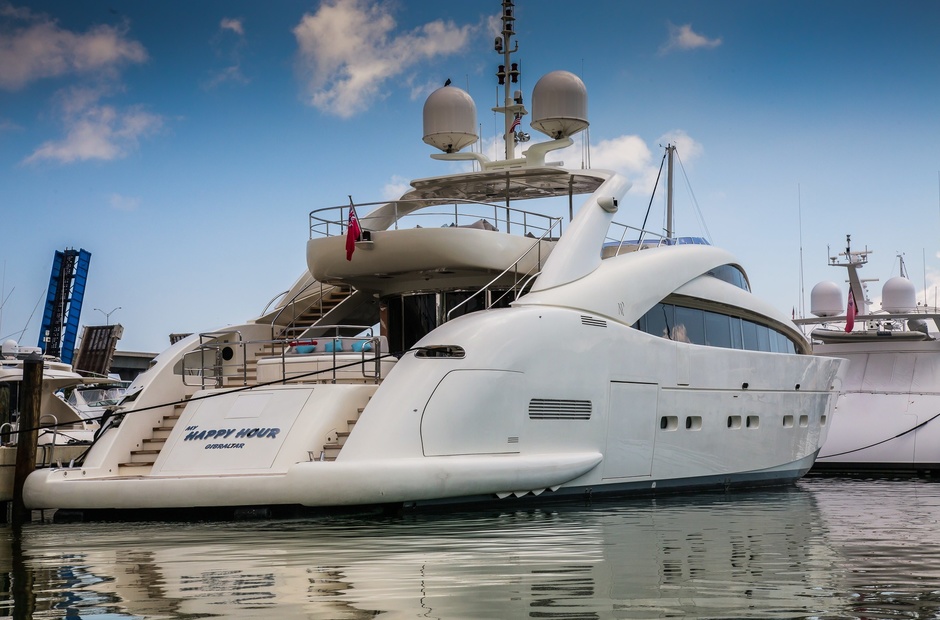 ISA Yachts Happy Hour