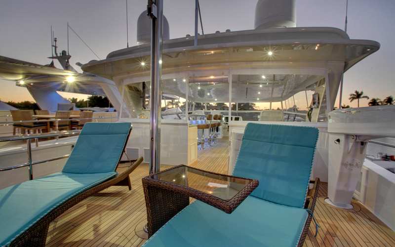 Hatteras 80 Motor Yacht