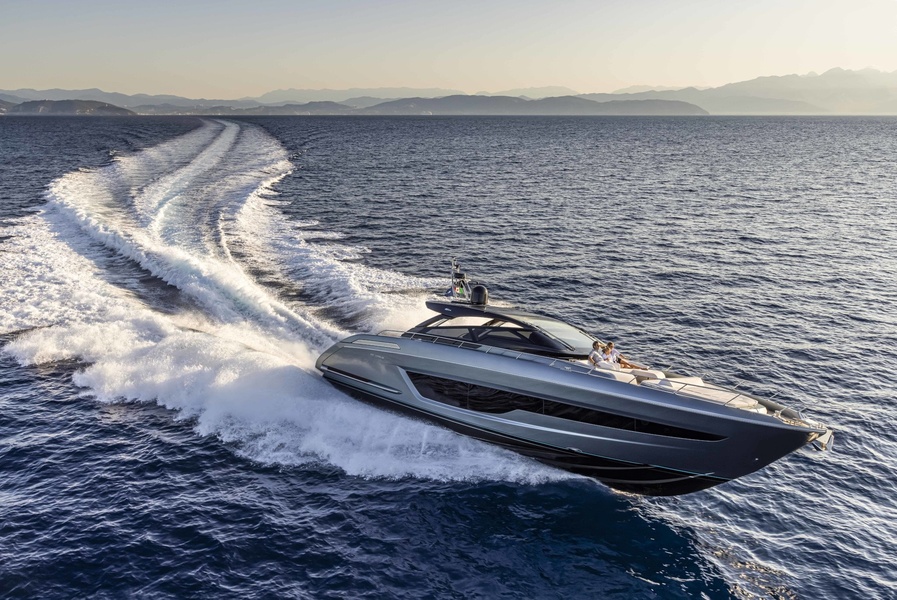  Riva 68’ Diable
