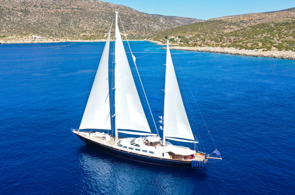 Perini Navi Tamarita