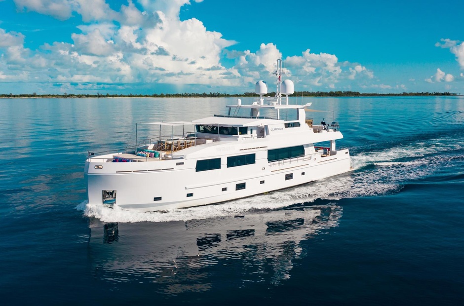 Mengi-Yay Yachts Curfew II