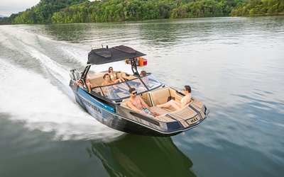 Moomba Max