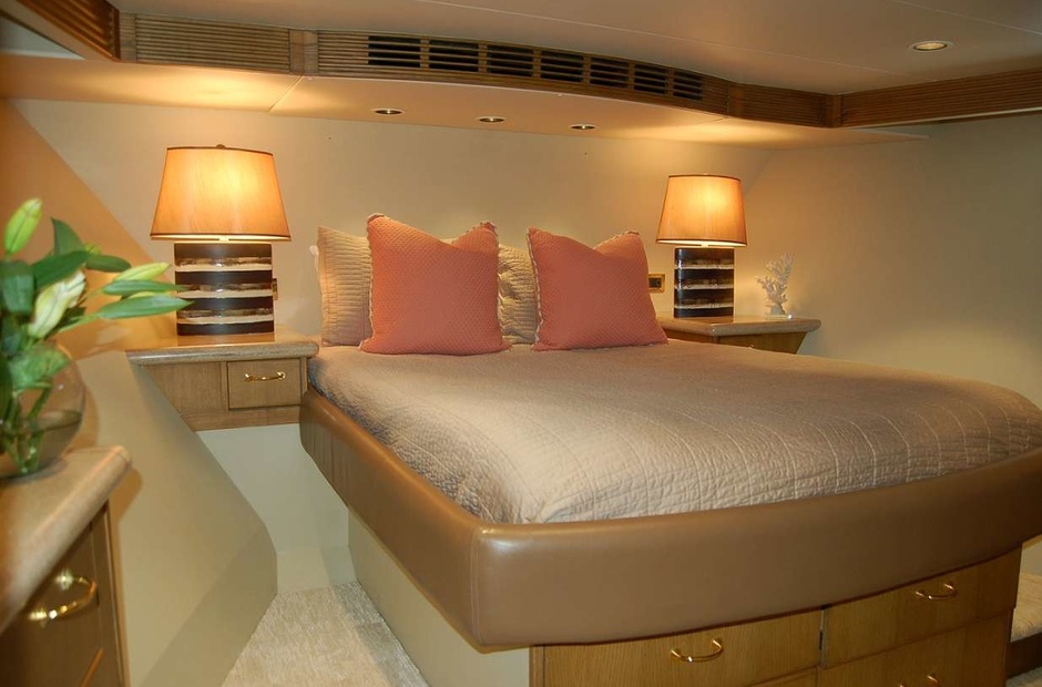 CL Yachts Maximo