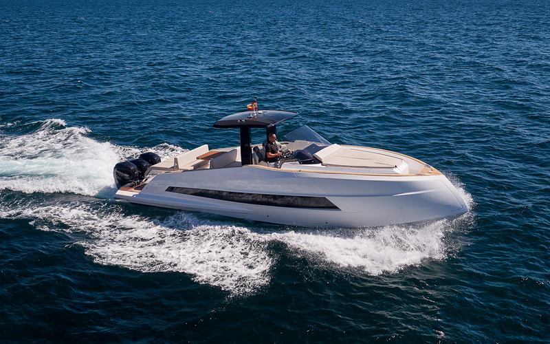 Astondoa 377 Coupe Outboard