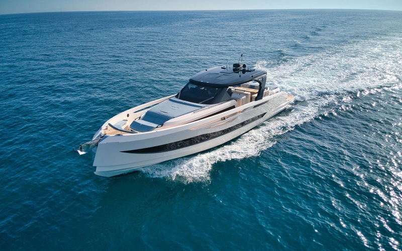 Cayman 540WA