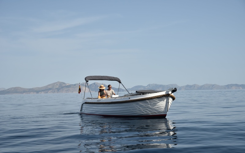 Interboat Intender 820