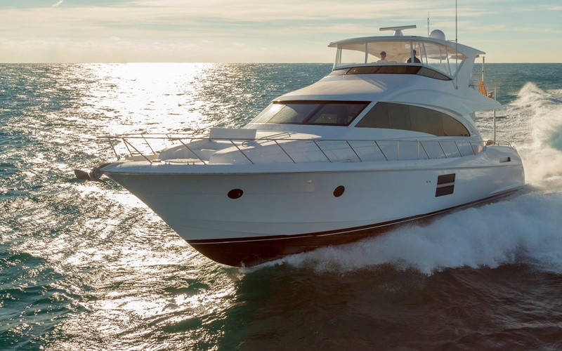 Hatteras M60 